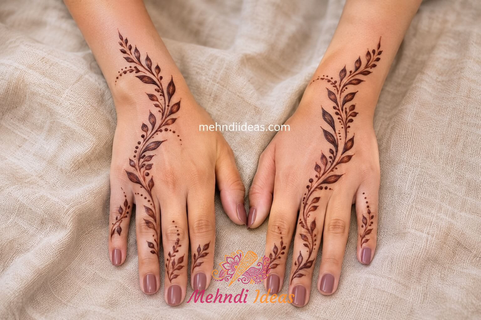 पत्तियों वाली मिनिमल अरबी मेहंदी